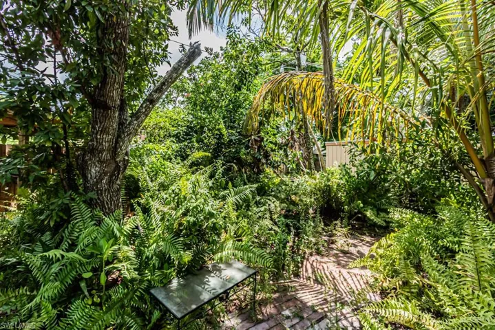 1556  Barcelona  AVE, Fort Myers, FL 33901