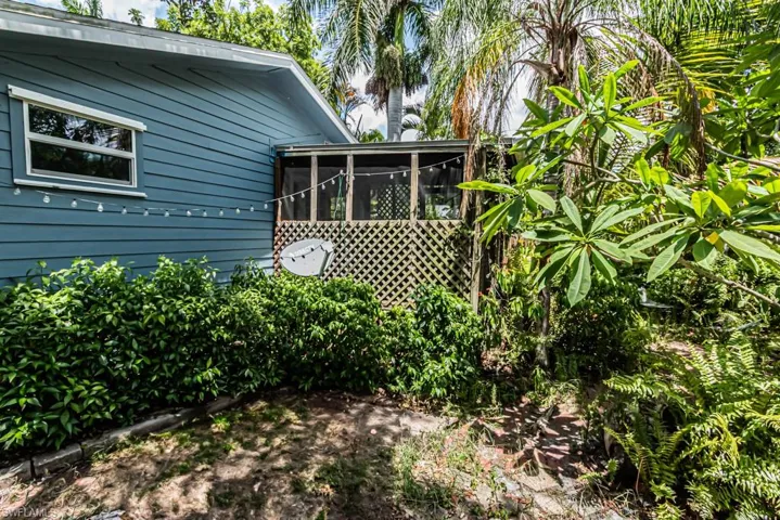 1556  Barcelona  AVE, Fort Myers, FL 33901