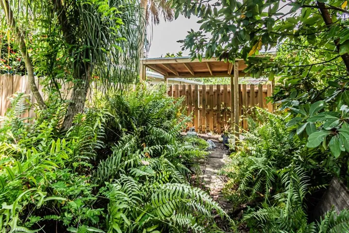 1556  Barcelona  AVE, Fort Myers, FL 33901