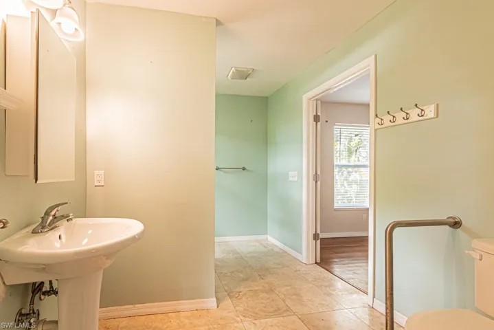 1556  Barcelona  AVE, Fort Myers, FL 33901