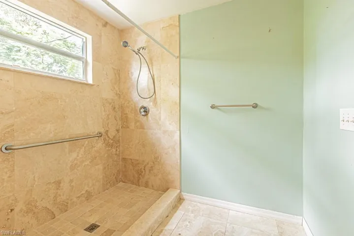 1556  Barcelona  AVE, Fort Myers, FL 33901