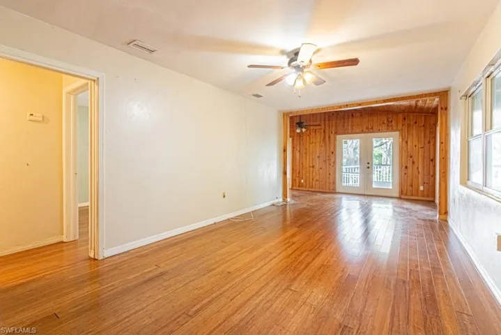 1556  Barcelona  AVE, Fort Myers, FL 33901