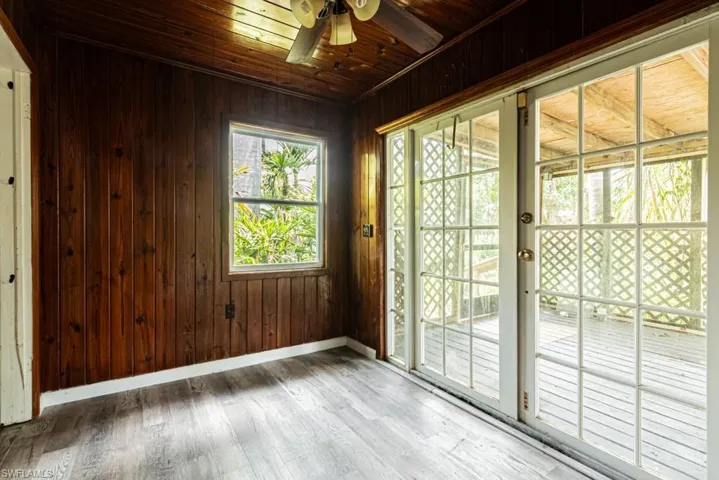 1556  Barcelona  AVE, Fort Myers, FL 33901