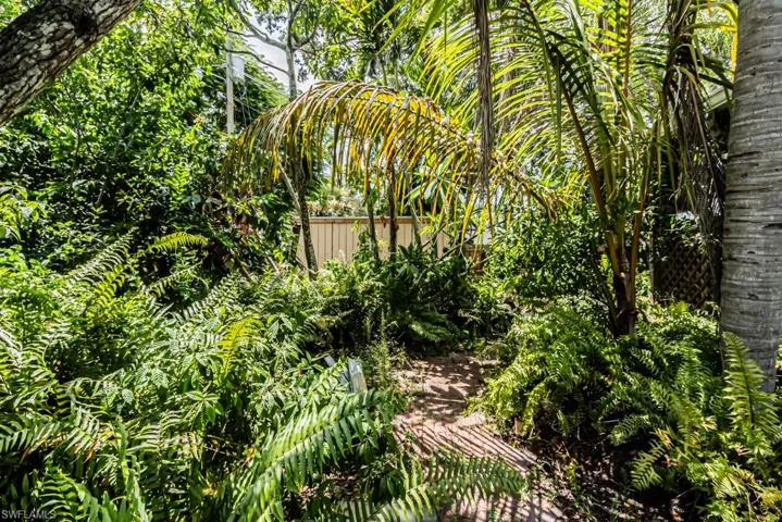 1556  Barcelona  AVE, Fort Myers, FL 33901