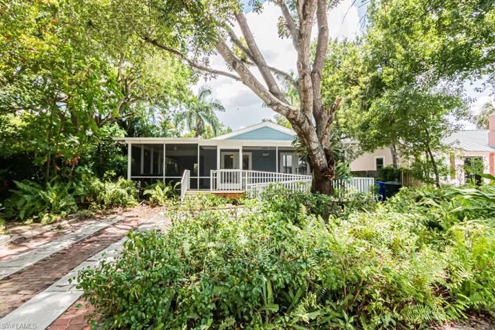 1556  Barcelona  AVE, Fort Myers, FL 33901