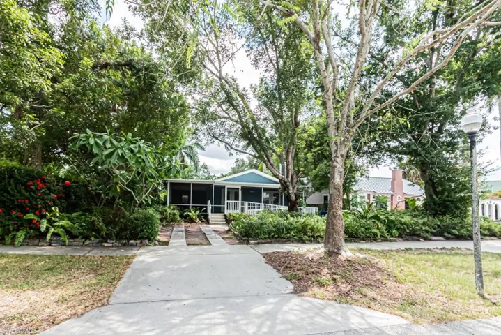 1556  Barcelona  AVE, Fort Myers, FL 33901