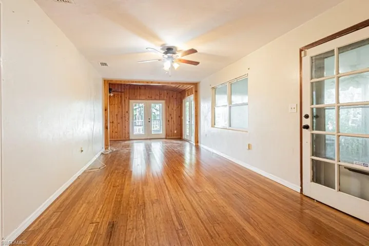 1556  Barcelona  AVE, Fort Myers, FL 33901
