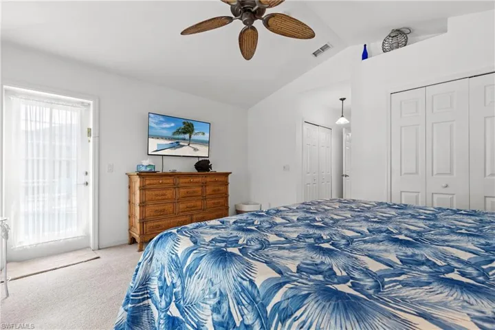 1057  Silverstrand  DR, Naples, FL 34110