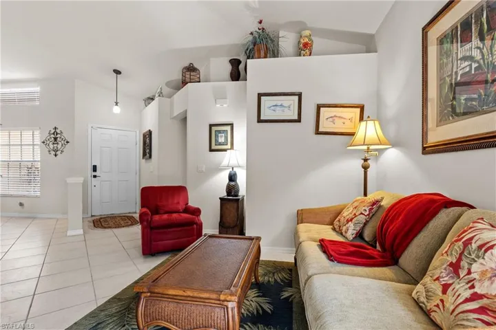 1057  Silverstrand  DR, Naples, FL 34110