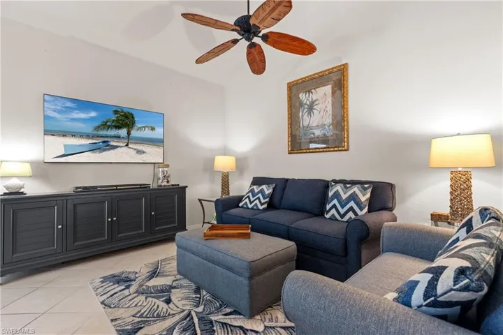 1057  Silverstrand  DR, Naples, FL 34110