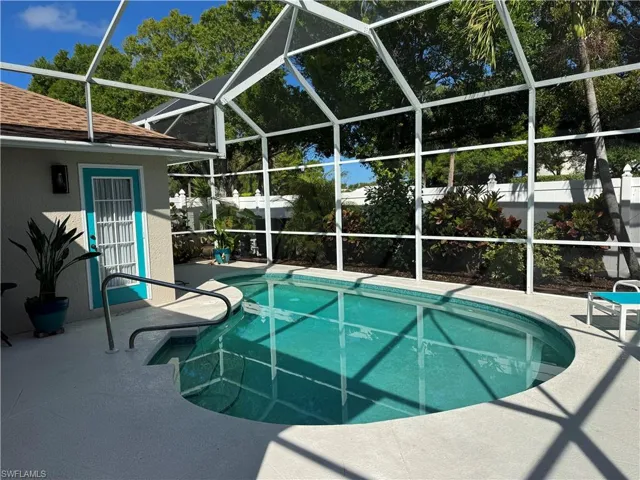1057  Silverstrand  DR, Naples, FL 34110