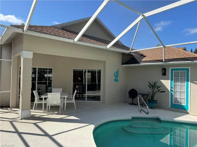 1057  Silverstrand  DR, Naples, FL 34110