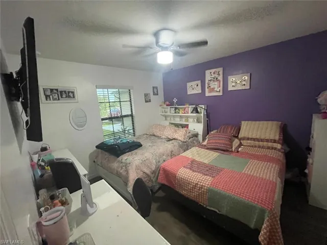 Bedroom with ceiling fan