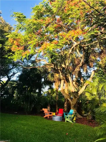 1257  11th N ST, Naples, FL 34102