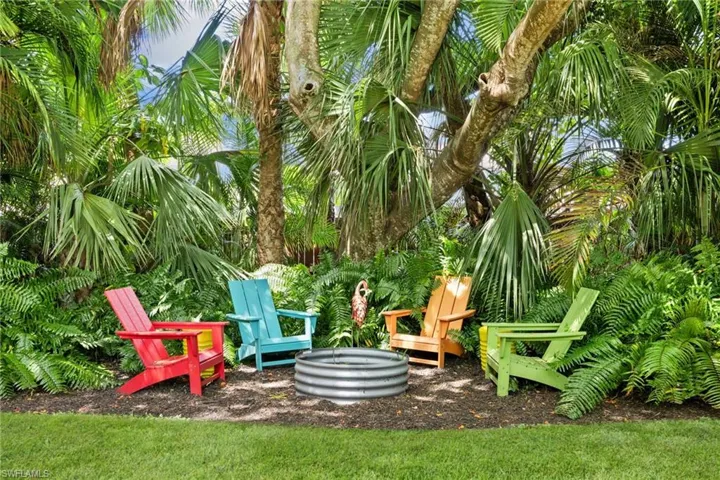 1257  11th N ST, Naples, FL 34102