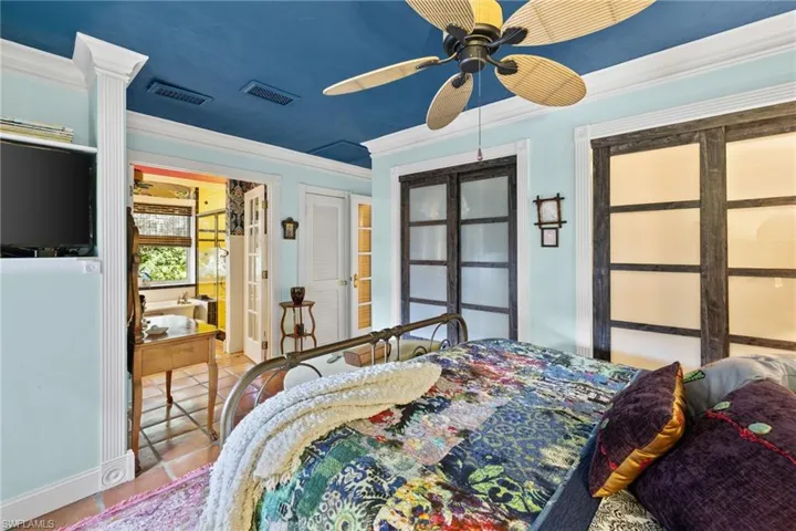 1257  11th N ST, Naples, FL 34102