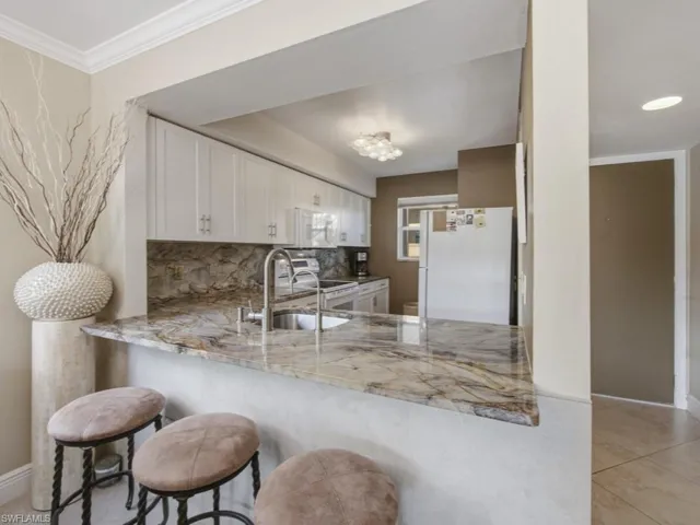 1060 Swallow Ave 107, Marco Island, Florida 34145
