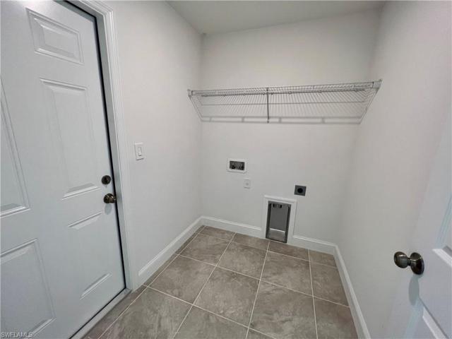 1206  Canton  AVE, LEHIGH ACRES, FL 33972