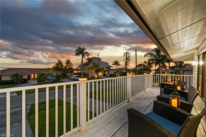 2nd Level - Bay Front Front Balcony