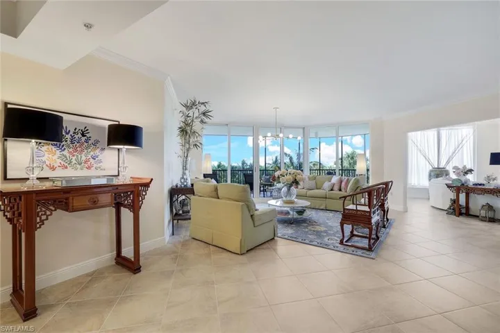 1050 Borghese Ln 206, Naples, Florida 34114