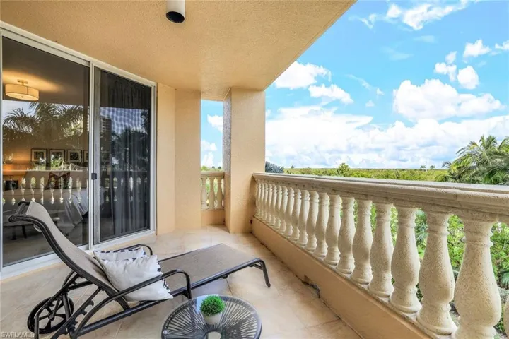 1050 Borghese Ln 206, Naples, Florida 34114