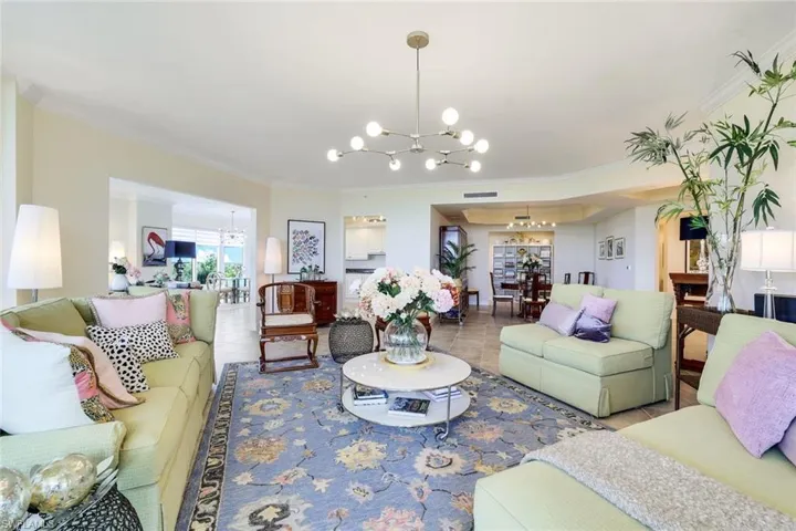 1050 Borghese Ln 206, Naples, Florida 34114