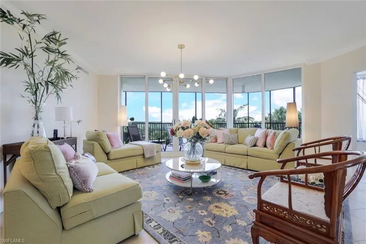 1050 Borghese Ln 206, Naples, Florida 34114