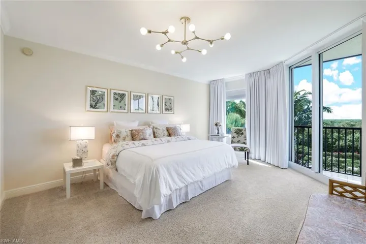 1050 Borghese Ln 206, Naples, Florida 34114
