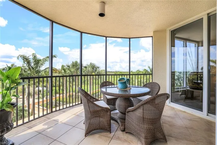1050 Borghese Ln 206, Naples, Florida 34114