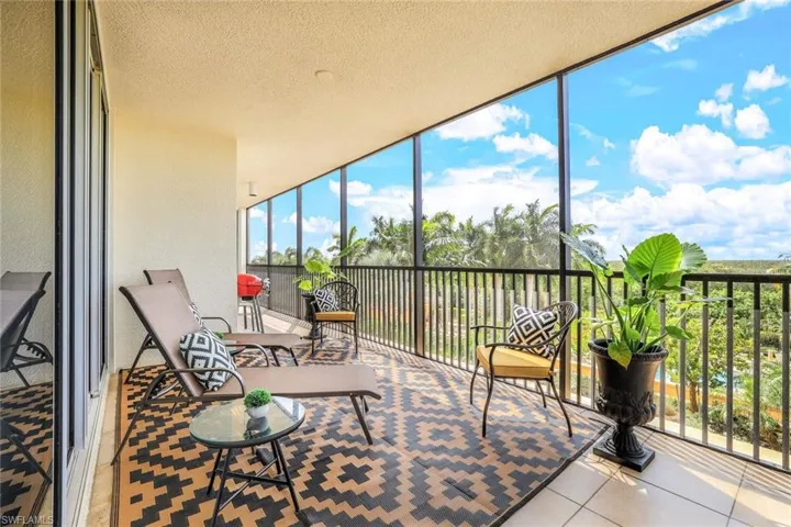 1050 Borghese Ln 206, Naples, Florida 34114