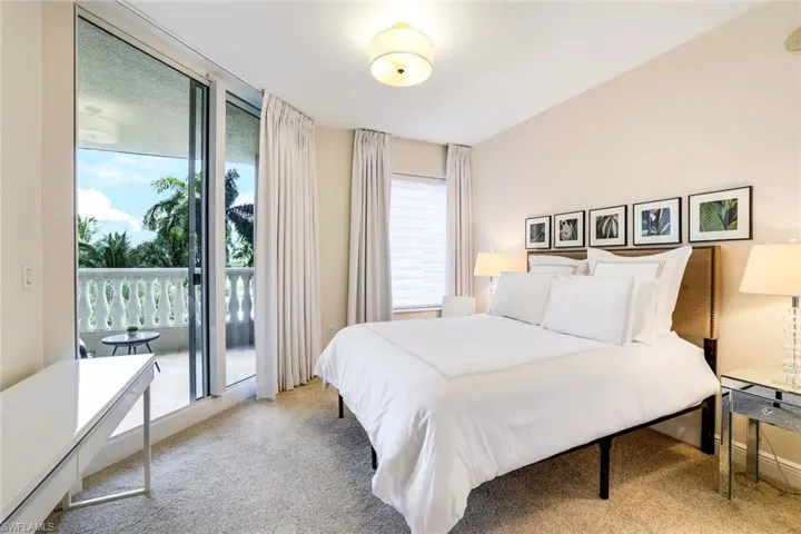 1050 Borghese Ln 206, Naples, Florida 34114