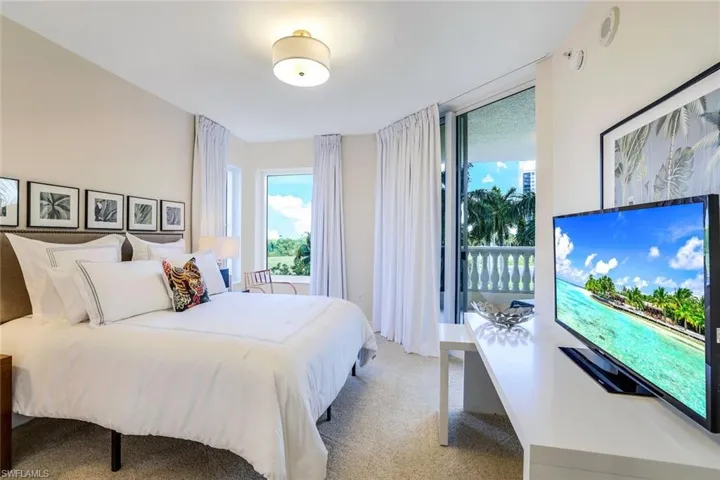 1050 Borghese Ln 206, Naples, Florida 34114