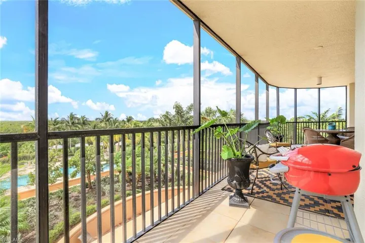 1050 Borghese Ln 206, Naples, Florida 34114