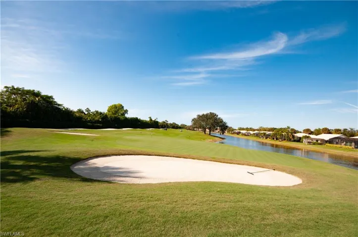 What a view of the 17th green and Lake
