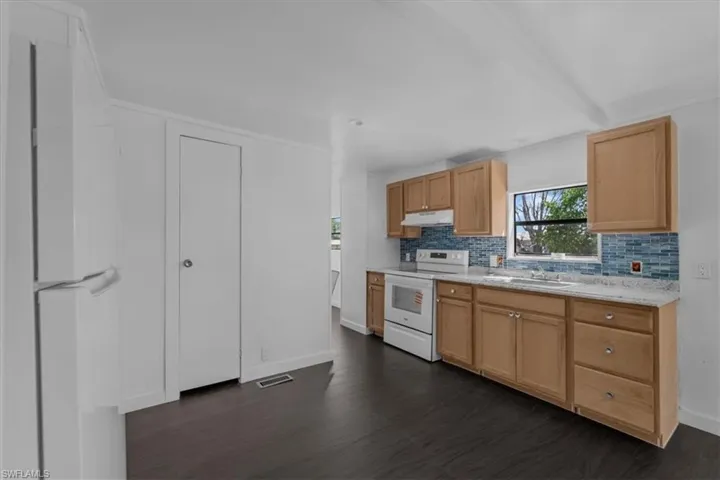 428 Avenue D Nw, Moore Haven, Florida 33471
