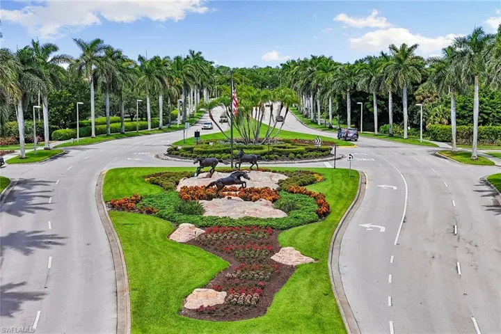 8085  Players Cove  DR, Naples, FL 34113