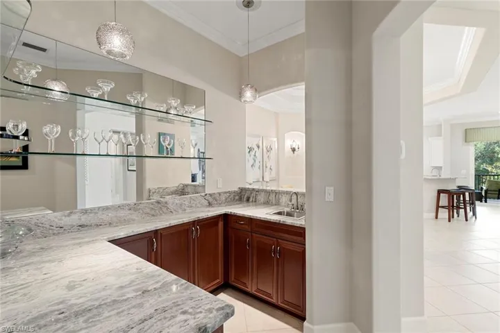 8085  Players Cove  DR, Naples, FL 34113