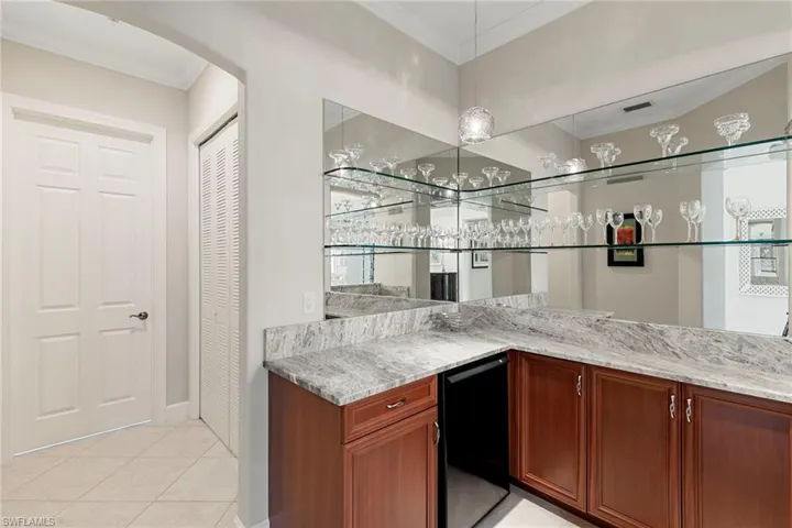 8085  Players Cove  DR, Naples, FL 34113