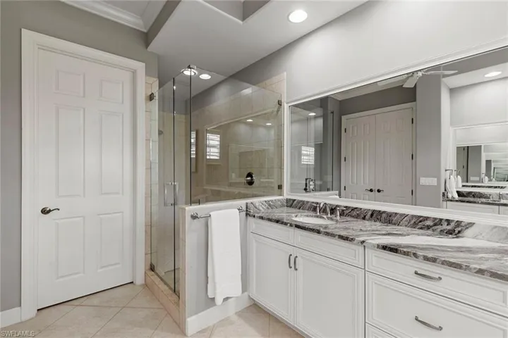 8085  Players Cove  DR, Naples, FL 34113