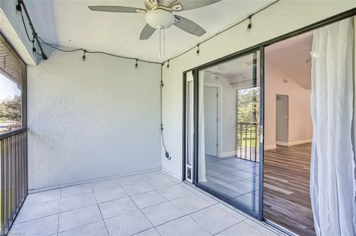 Balcony with ceiling fan