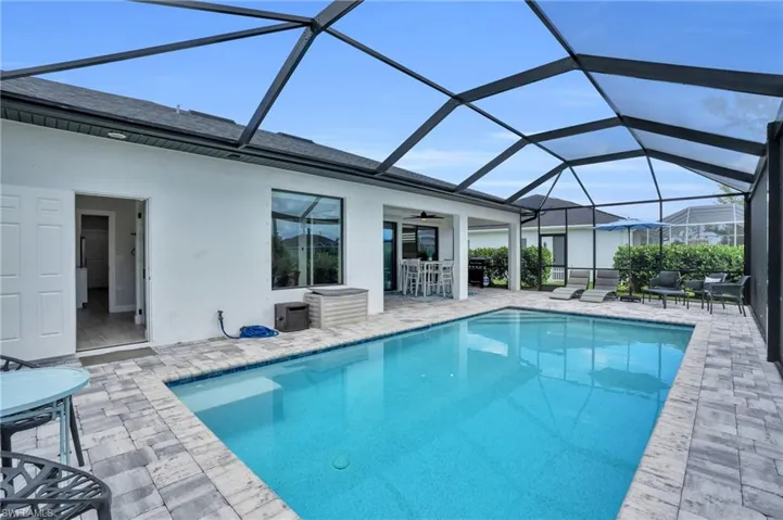 828 Sw 28th St, Cape Coral Fl 33914