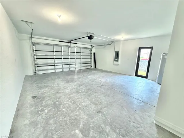 3006 Nw Douglas Cir, Cape Coral, Florida 33993