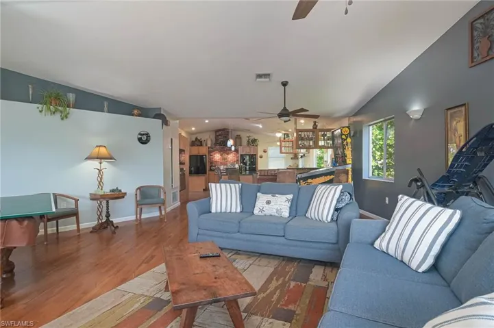 Family Room with Accent Lighting!