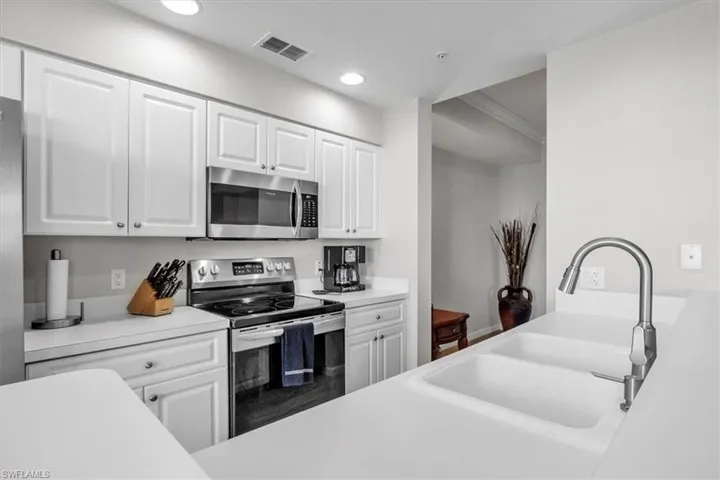 Double entry kitchen with extra lighting