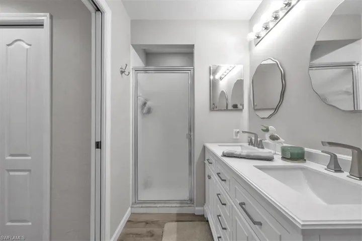 Dual sinks, shower, new cabinets