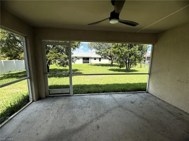 302 Nw 2nd Pl, Cape Coral, Florida 33993