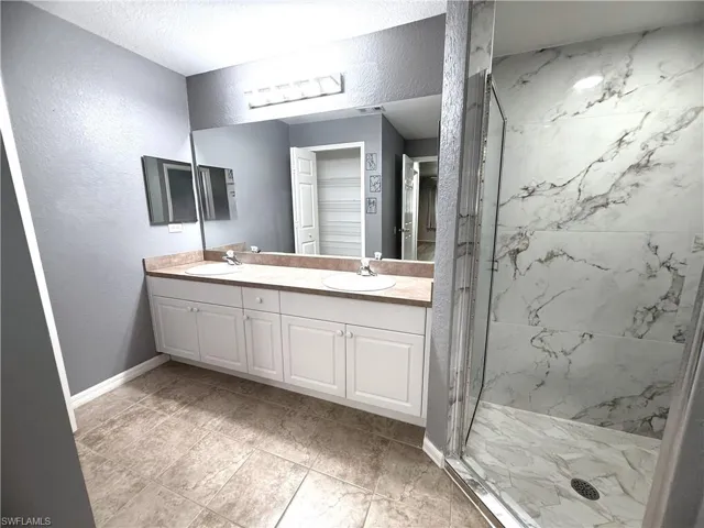 302 Nw 2nd Pl, Cape Coral, Florida 33993