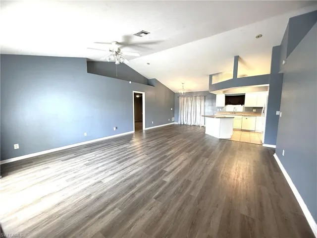 302 Nw 2nd Pl, Cape Coral, Florida 33993