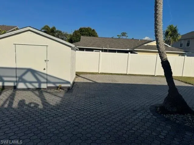 27541  Suffridge  DR, Bonita Springs, FL 34135