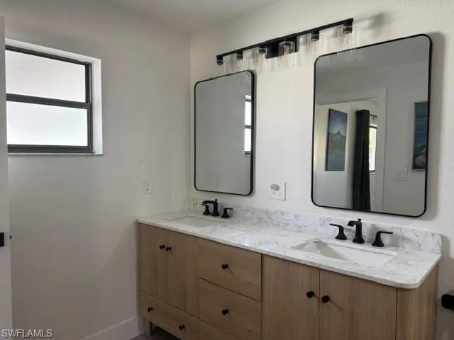 27541  Suffridge  DR, Bonita Springs, FL 34135